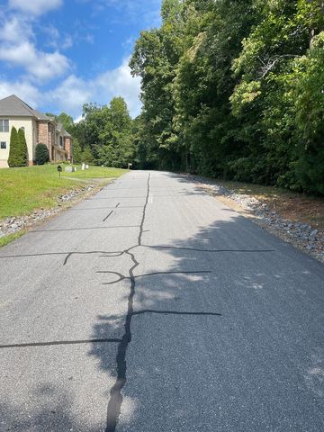 81A-82A Licklog Ridge, Hayesville, NC 28904