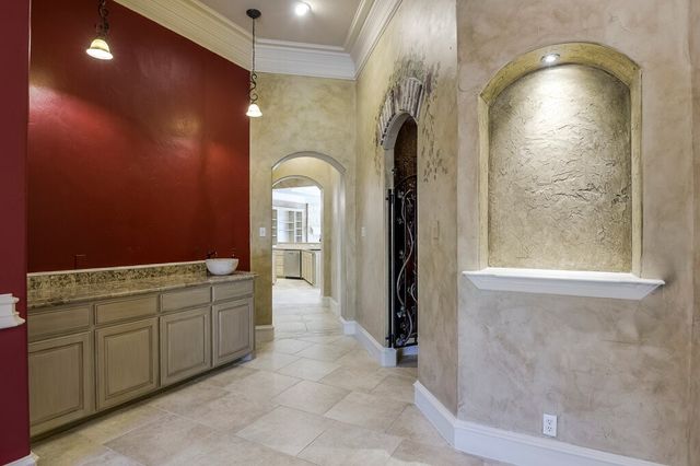 1320 N Creek Circle, Waxahachie, TX 75165