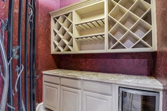 1320 N Creek Circle, Waxahachie, TX 75165