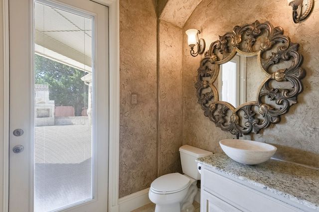 1320 N Creek Circle, Waxahachie, TX 75165