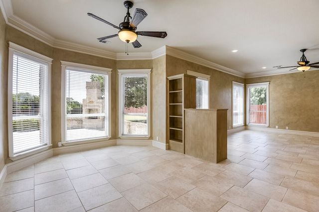 1320 N Creek Circle, Waxahachie, TX 75165