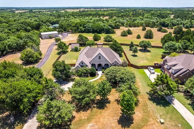 1320 N Creek Circle, Waxahachie, TX 75165