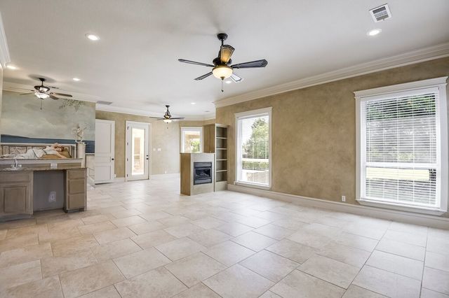 1320 N Creek Circle, Waxahachie, TX 75165