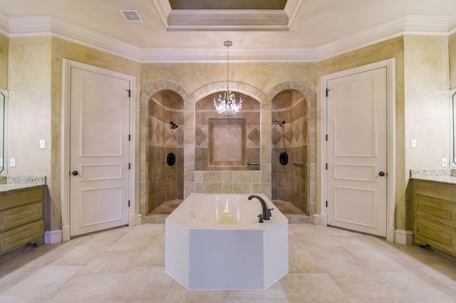 1320 N Creek Circle, Waxahachie, TX 75165