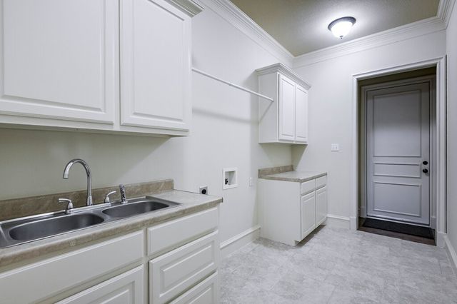 1320 N Creek Circle, Waxahachie, TX 75165