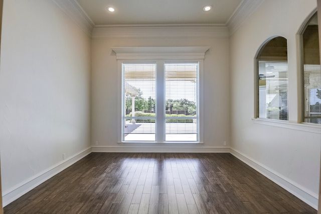 1320 N Creek Circle, Waxahachie, TX 75165