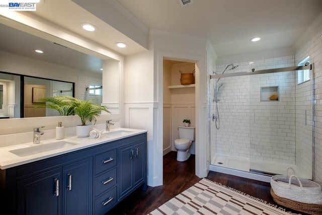 31 Oak Park Dr, Alameda, CA 94502