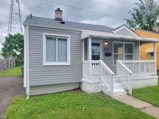 305 South Boulevard W Boulevard, Pontiac, MI 48341