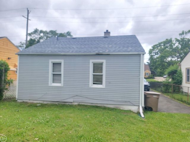 305 South Boulevard W Boulevard, Pontiac, MI 48341
