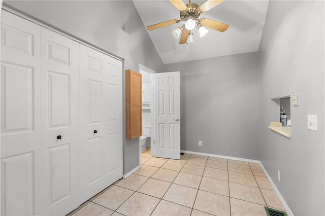 1400 E 21st Avenue, Kansas City, MO 64116