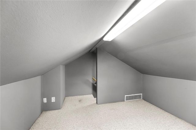 1400 E 21st Avenue, Kansas City, MO 64116