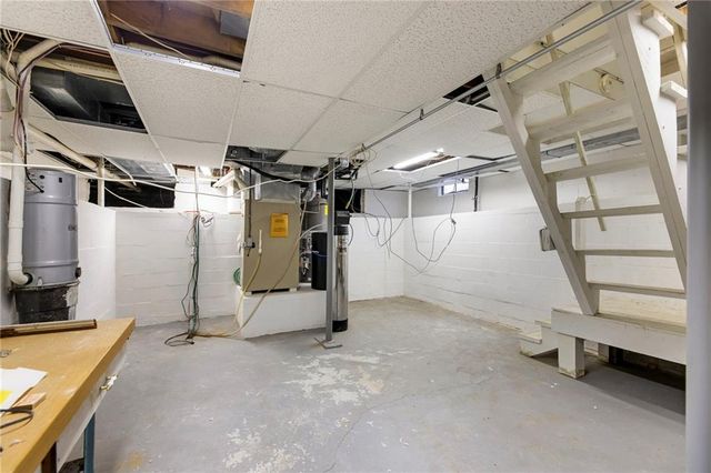 1400 E 21st Avenue, Kansas City, MO 64116