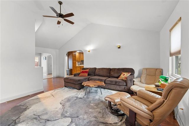 1400 E 21st Avenue, Kansas City, MO 64116