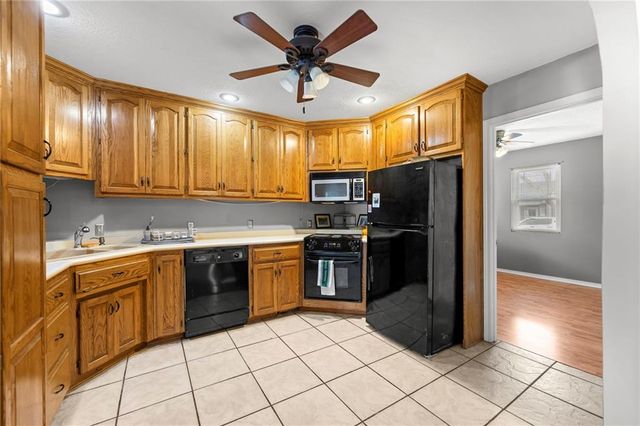 1400 E 21st Avenue, Kansas City, MO 64116