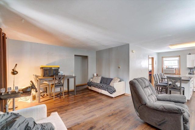 17-19 Bluebird Court, Madison, WI 53711