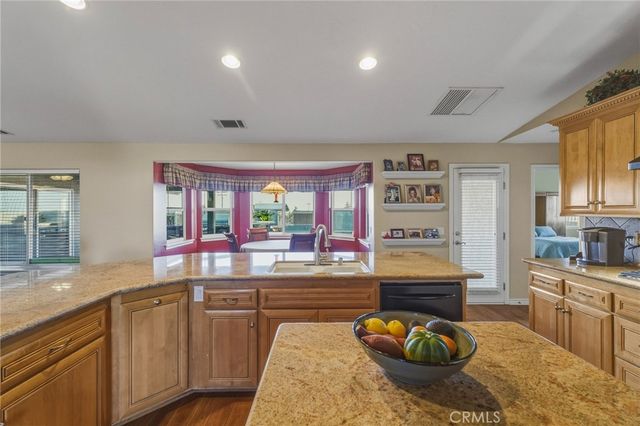 11526 Prairie, Oak Hills, CA 92344
