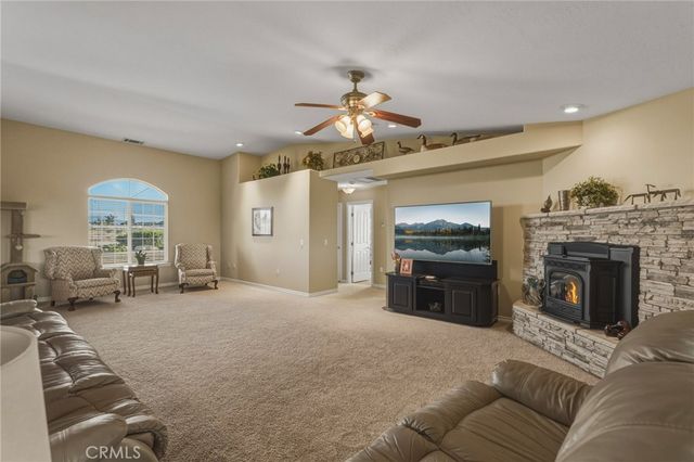 11526 Prairie, Oak Hills, CA 92344