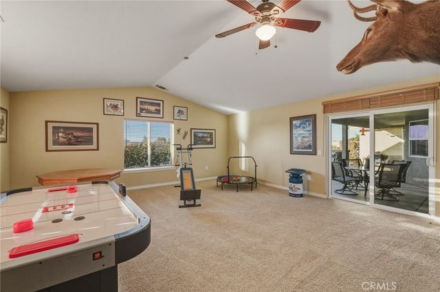 11526 Prairie, Oak Hills, CA 92344