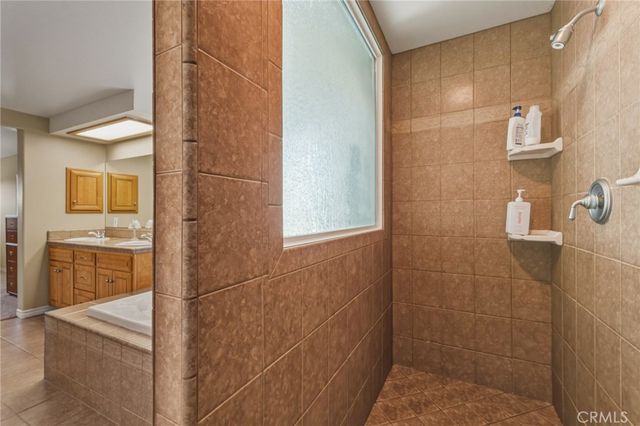 11526 Prairie, Oak Hills, CA 92344
