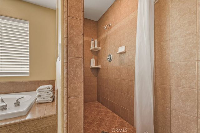 11526 Prairie, Oak Hills, CA 92344