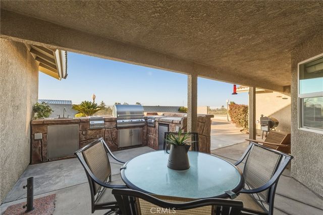 11526 Prairie, Oak Hills, CA 92344