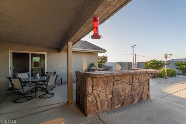 11526 Prairie, Oak Hills, CA 92344