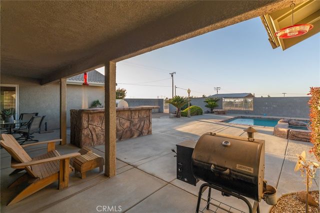 11526 Prairie, Oak Hills, CA 92344
