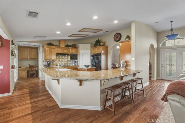 11526 Prairie, Oak Hills, CA 92344
