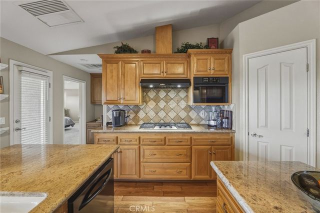 11526 Prairie, Oak Hills, CA 92344