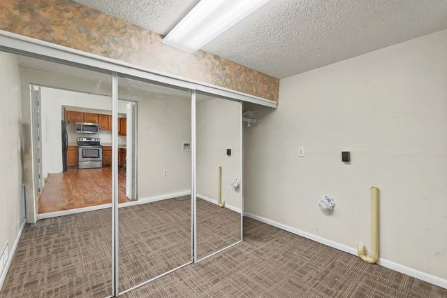 1320 E Charleston Dr, Wichita, KS 67219