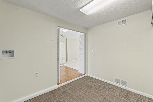 1320 E Charleston Dr, Wichita, KS 67219