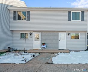 16 Seymour Road 17-D, East Granby, CT 06026