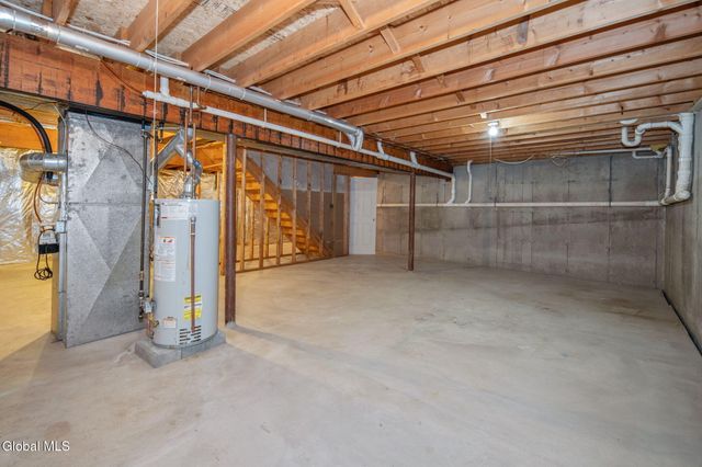 15 Devon Court, Guilderland, NY 12186