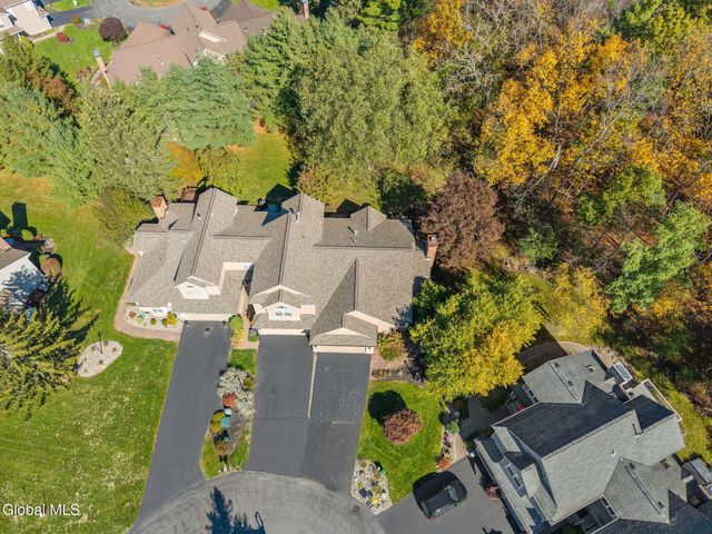 15 Devon Court, Guilderland, NY 12186