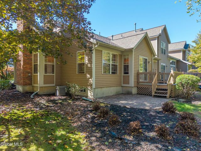 15 Devon Court, Guilderland, NY 12186