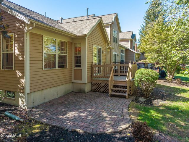 15 Devon Court, Guilderland, NY 12186