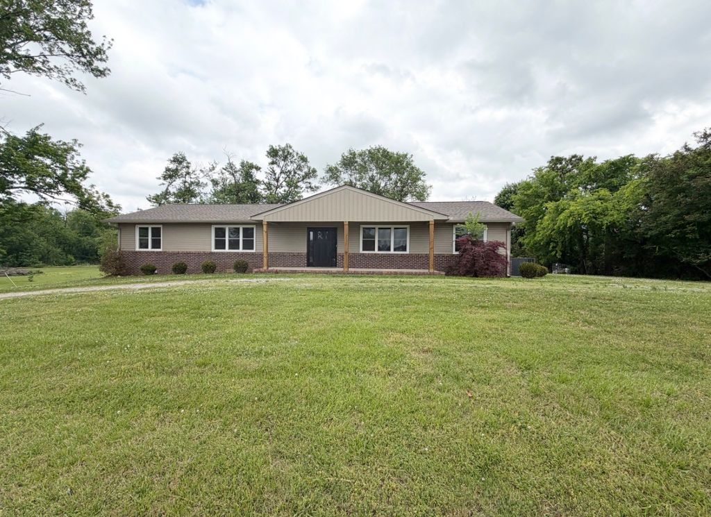 926 Dyer Cir, Morrison, TN 37357