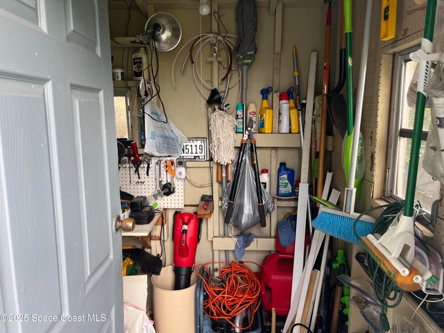 1724 Mango Street NE, Palm Bay, FL 32905