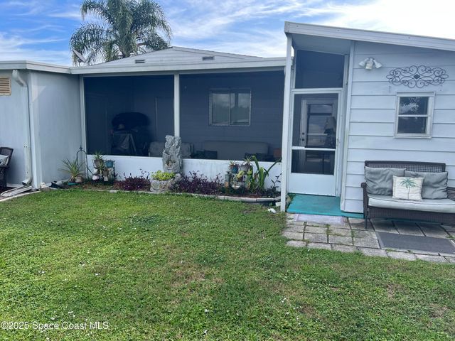 1724 Mango Street NE, Palm Bay, FL 32905