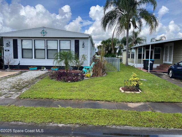 1724 Mango Street NE, Palm Bay, FL 32905