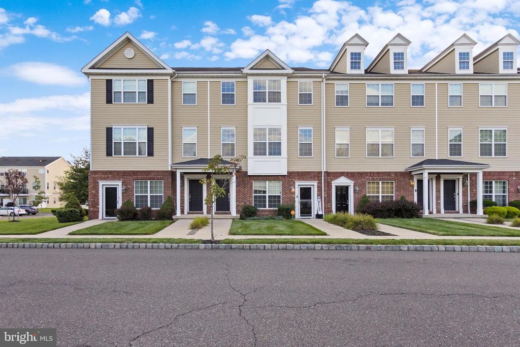 131 RIVERWALK BLVD, BURLINGTON, NJ 08016 — exterior