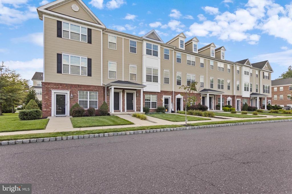 131 RIVERWALK BLVD, BURLINGTON, NJ 08016 — photo 2