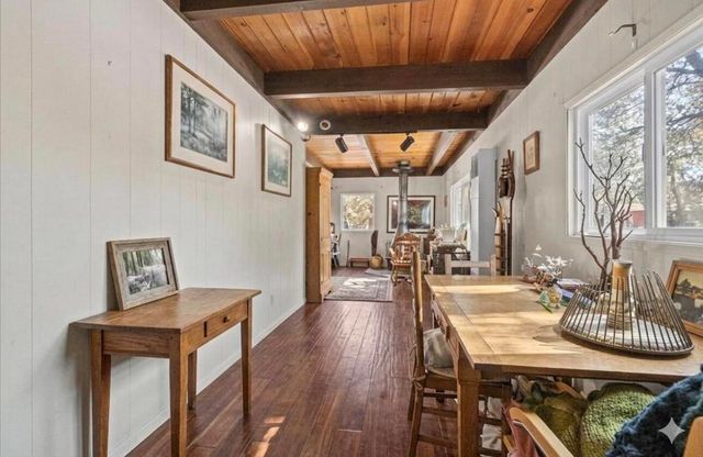 566 Santa Barbara Avenue, Sugarloaf, CA 92386