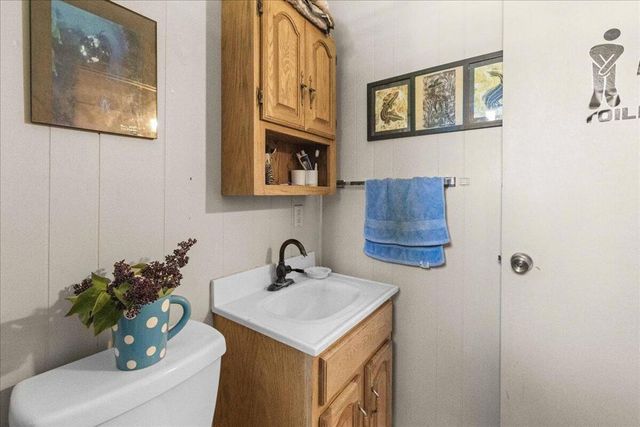 566 Santa Barbara Avenue, Sugarloaf, CA 92386