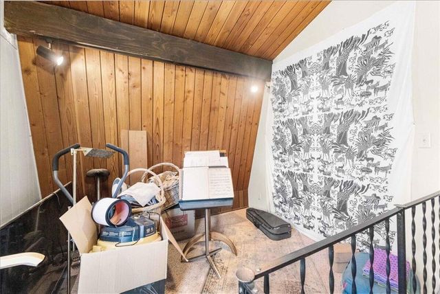 566 Santa Barbara Avenue, Sugarloaf, CA 92386