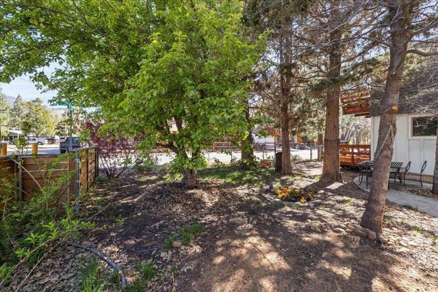 566 Santa Barbara Avenue, Sugarloaf, CA 92386