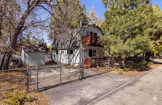 566 Santa Barbara Avenue, Sugarloaf, CA 92386