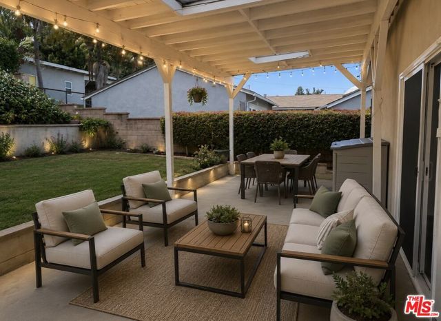 5738 Brushton Street, Los Angeles, CA 90008