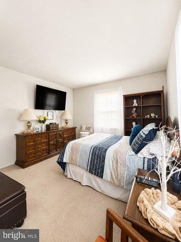 2605 KENHILL DR, Bowie, MD 20715