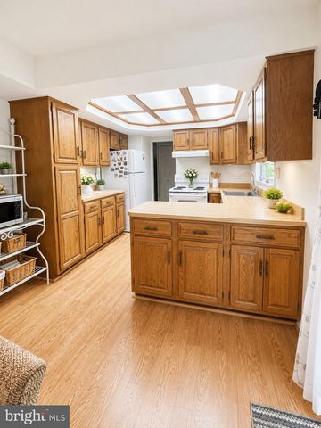 2605 KENHILL DR, Bowie, MD 20715